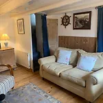 Fisherman's Cottage, Apartment